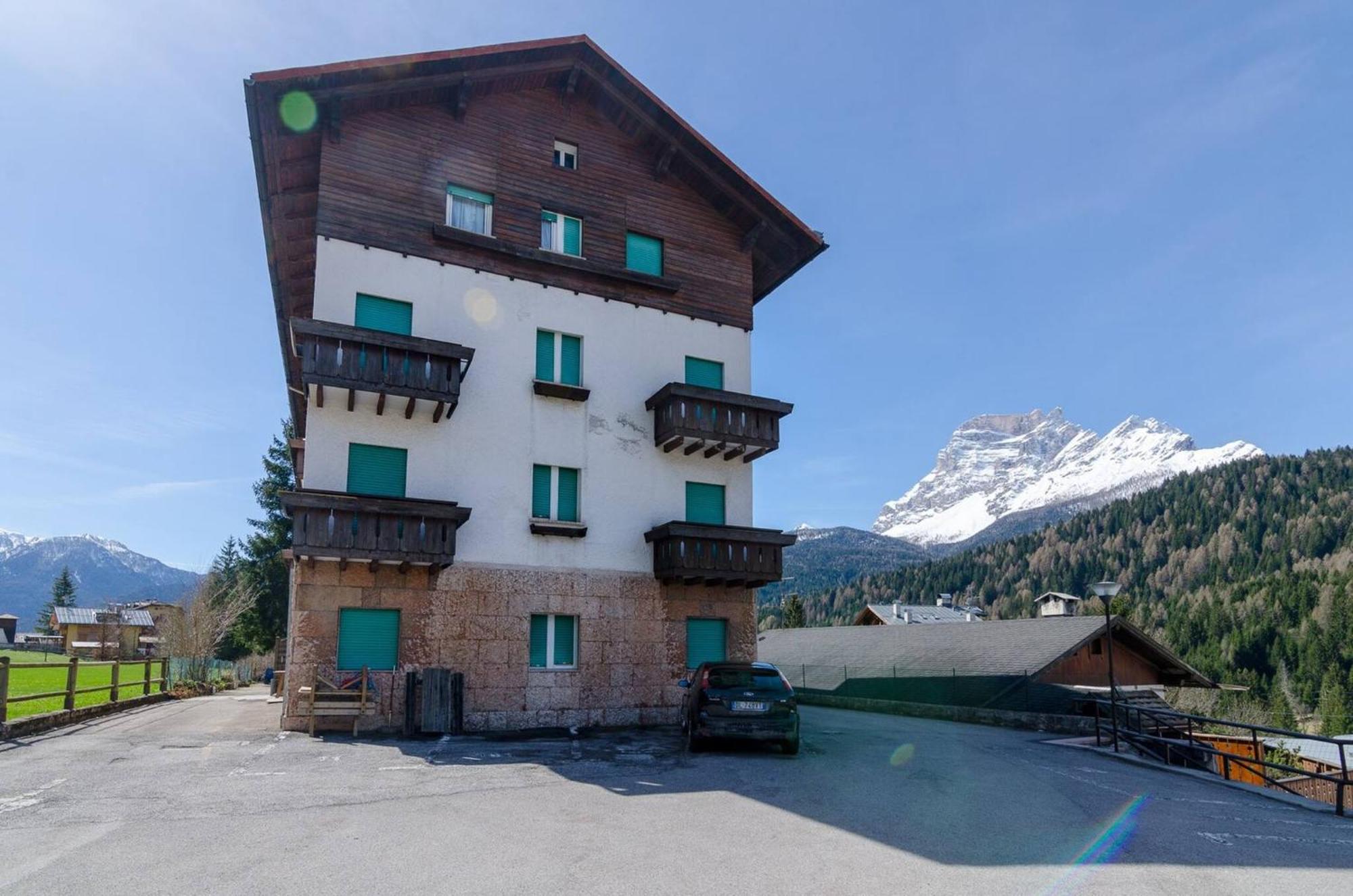 Appartamento Continental - 8 Posti Letto San Vito di Cadore Buitenkant foto
