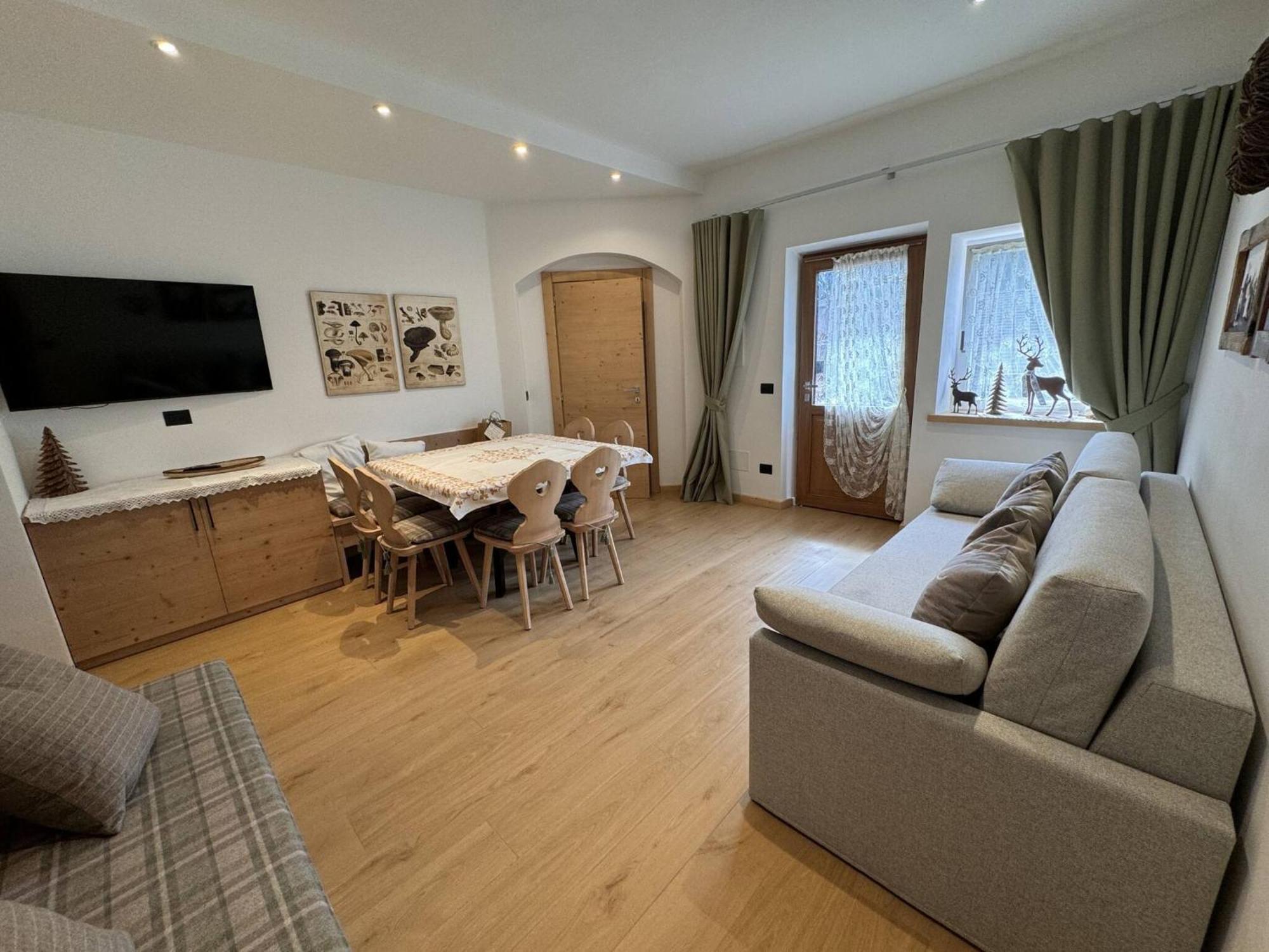 Appartamento Continental - 8 Posti Letto San Vito di Cadore Buitenkant foto